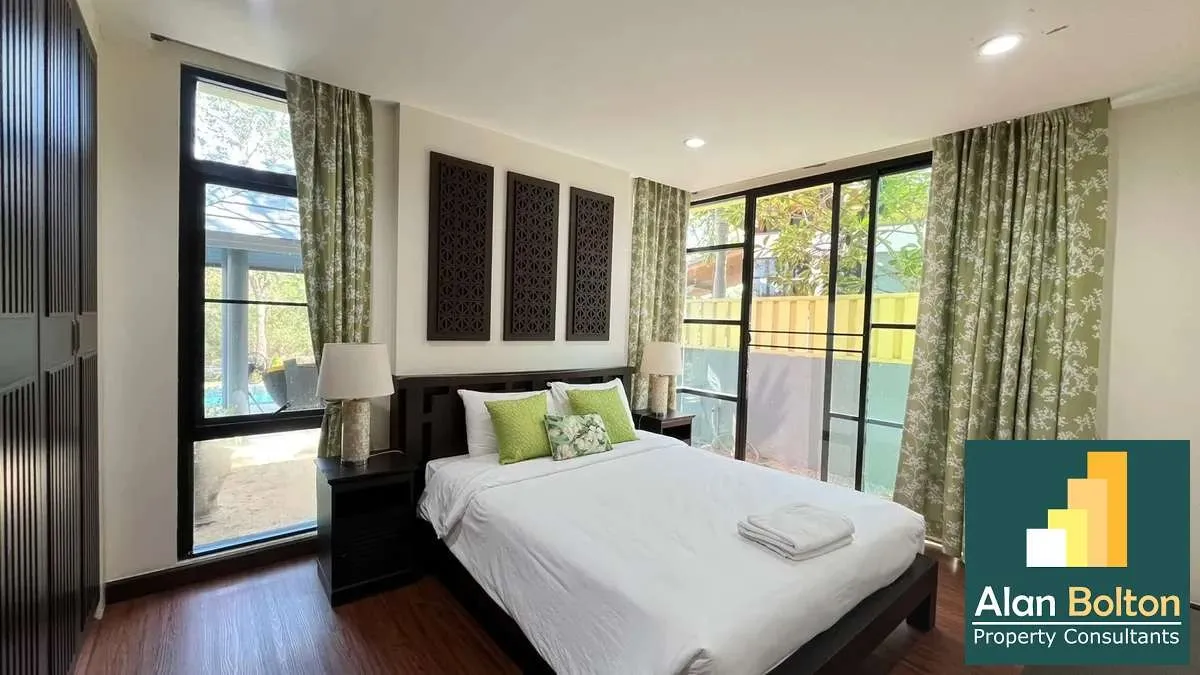 Newly Renovated 4 Bed Pool Villa in East Pattaya - The Village At Horseshoe Point photo 8
