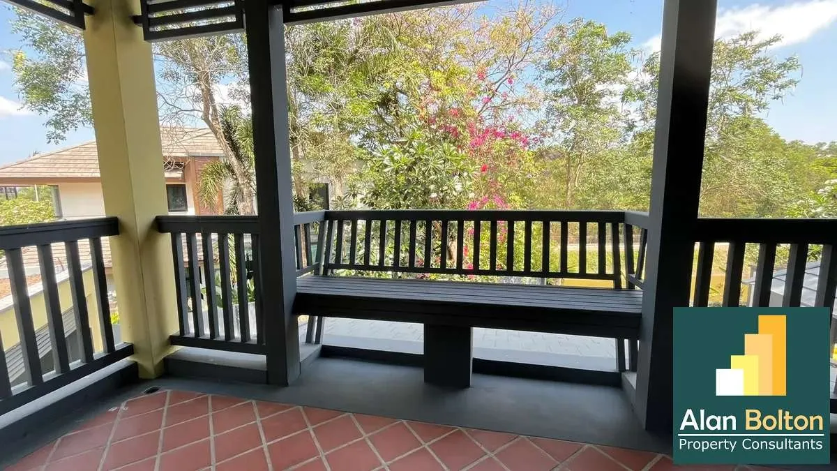 Newly Renovated 4 Bed Pool Villa in East Pattaya - The Village At Horseshoe Point photo 9