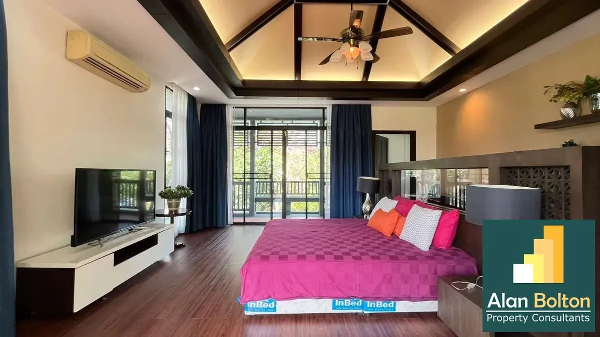 Newly Renovated 4 Bed Pool Villa in East Pattaya - The Village At Horseshoe Point photo 10