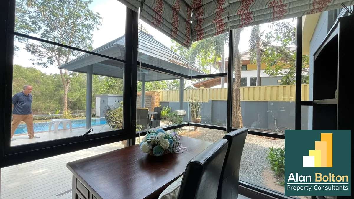 Newly Renovated 4 Bed Pool Villa in East Pattaya - The Village At Horseshoe Point photo 23