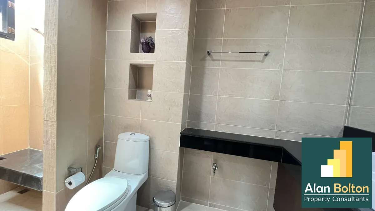 Newly Renovated 4 Bed Pool Villa in East Pattaya - The Village At Horseshoe Point photo 20