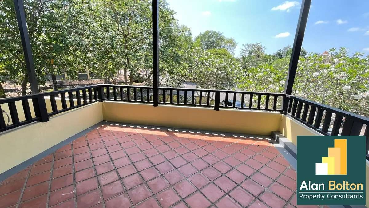 Newly Renovated 4 Bed Pool Villa in East Pattaya - The Village At Horseshoe Point photo 17