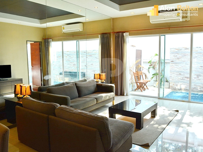 Modern 3 Bed 2 Bath Pool Villa In East Pattaya photo 3