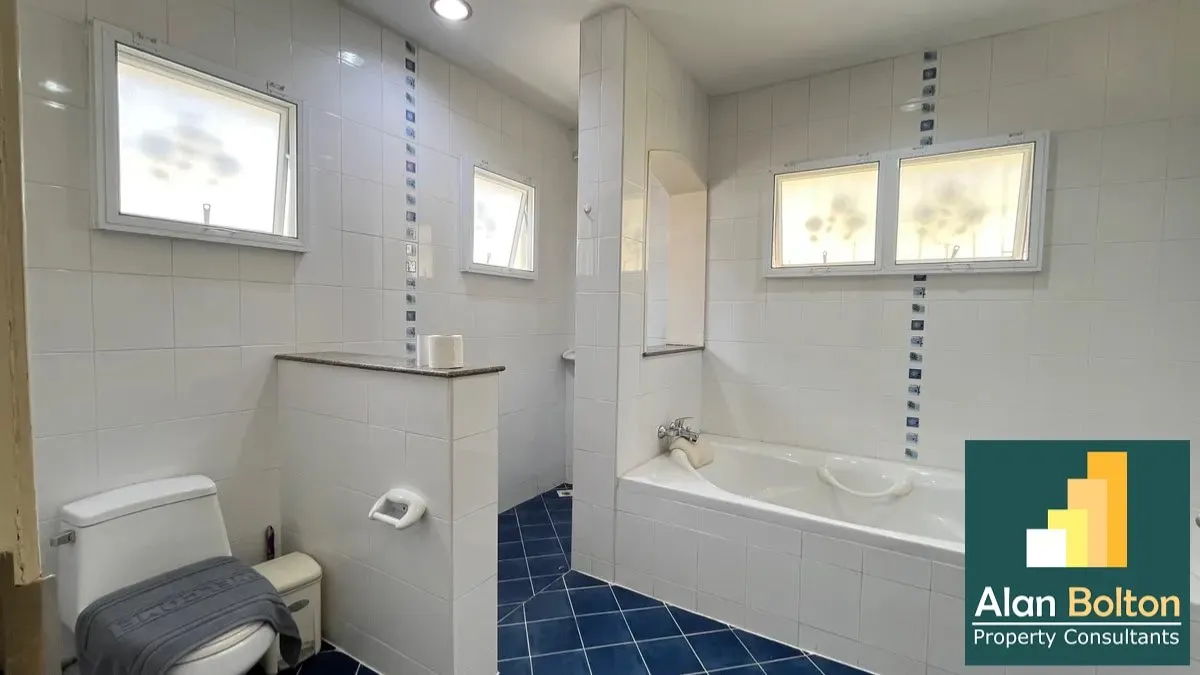 Pool villa 4 Bedrooms 4 Bathrooms in East Pattaya photo 14