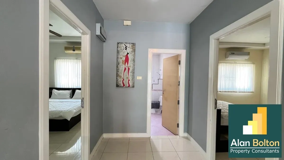 Pool villa 4 Bedrooms 4 Bathrooms in East Pattaya photo 15