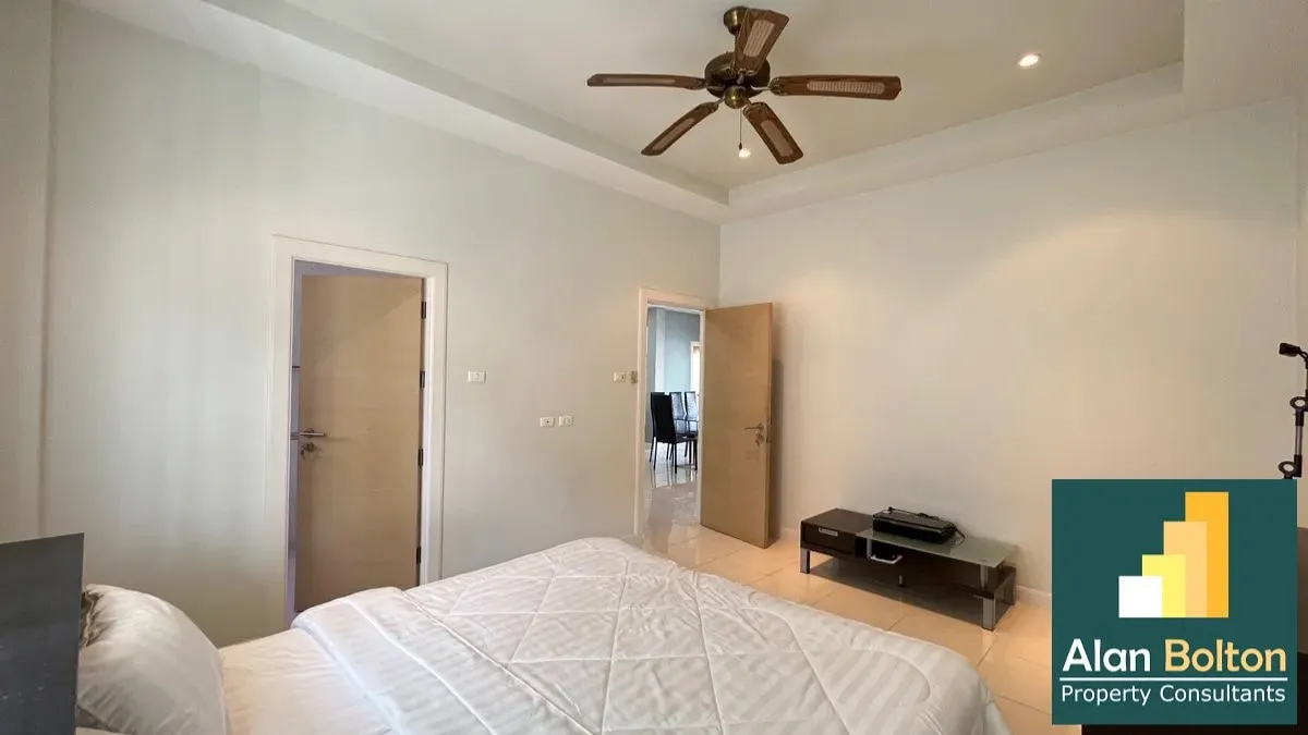 Pool villa 4 Bedrooms 4 Bathrooms in East Pattaya photo 17