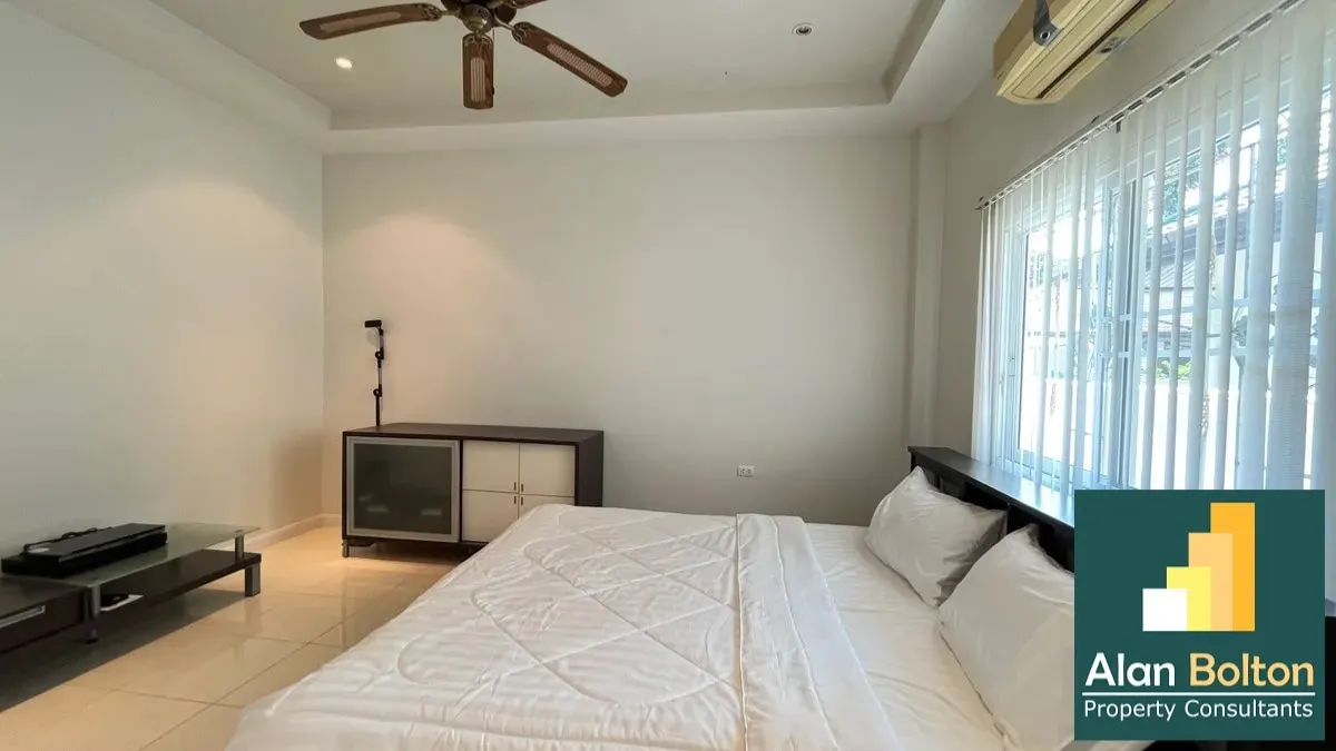 Pool villa 4 Bedrooms 4 Bathrooms in East Pattaya photo 4