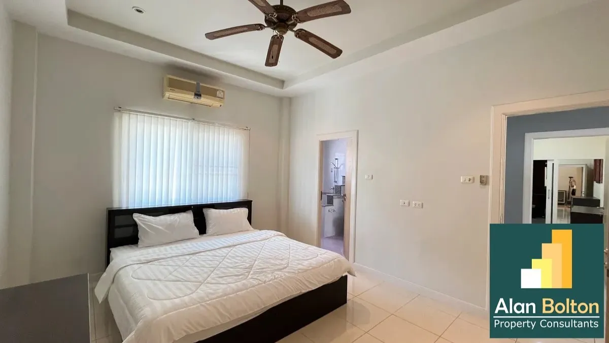 Pool villa 4 Bedrooms 4 Bathrooms in East Pattaya photo 5