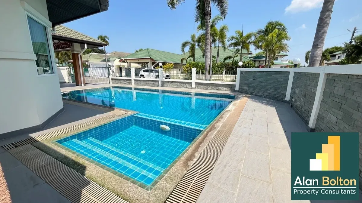 Pool villa 4 Bedrooms 4 Bathrooms in East Pattaya photo 6