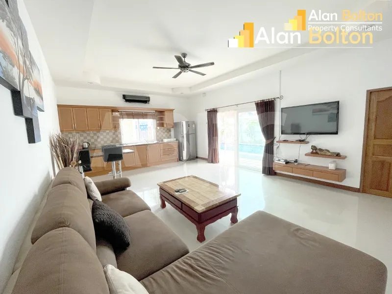 2 Bed Pool Villa in East Pattaya photo 3