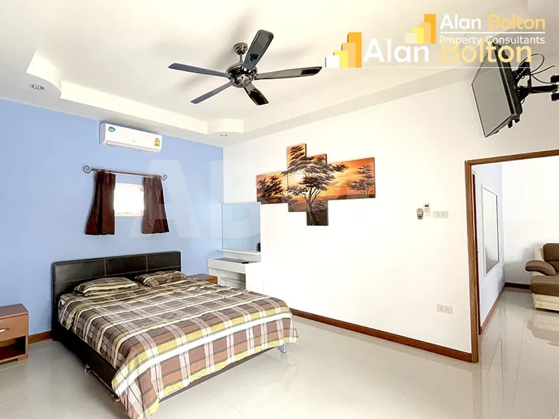 2 Bed Pool Villa in East Pattaya photo 5
