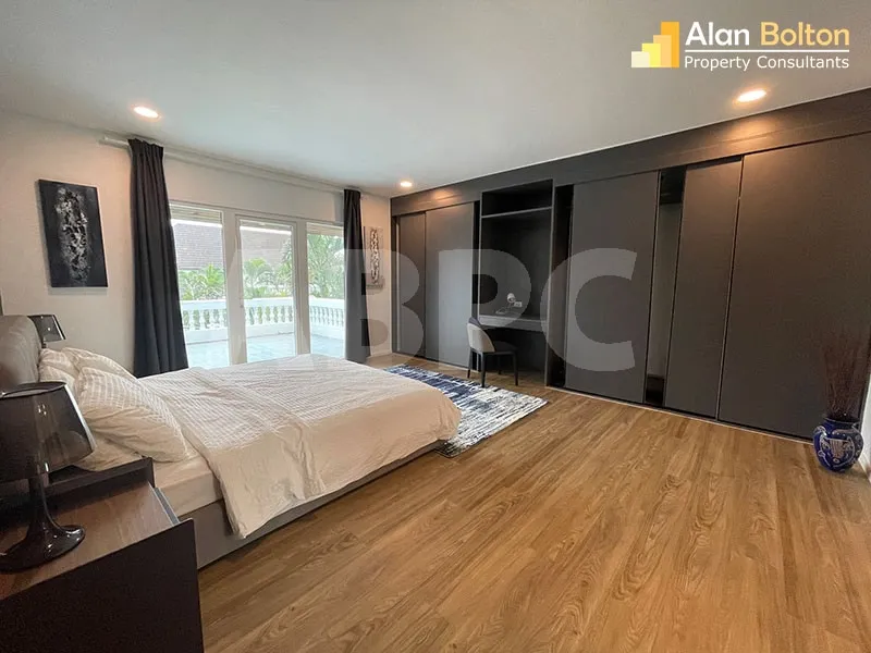 The Boltons - 3 Bed Pool Villa in East Pattaya photo 14