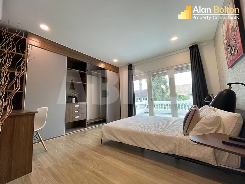 The Boltons - 3 Bed Pool Villa in East Pattaya photo 15
