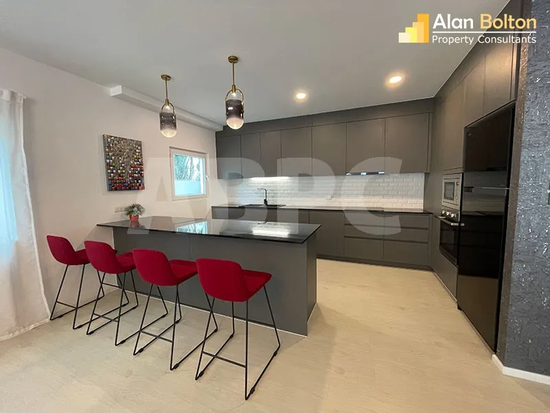 The Boltons - 3 Bed Pool Villa in East Pattaya photo 10