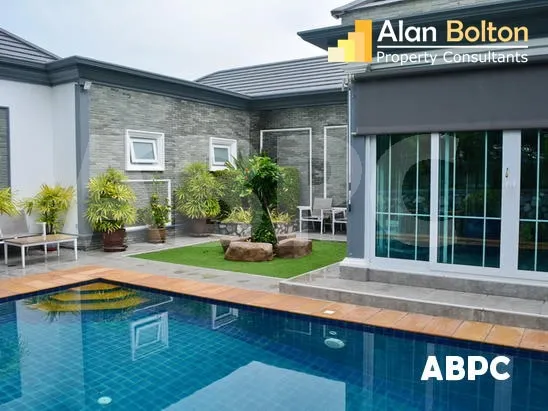 4 Bed 4 Bath in Huay Yai for 17,990,000 THB HS5326