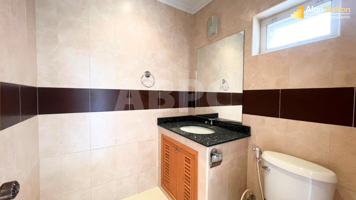 4 Bed 6 Bath in East Pattaya HS5368 photo 24
