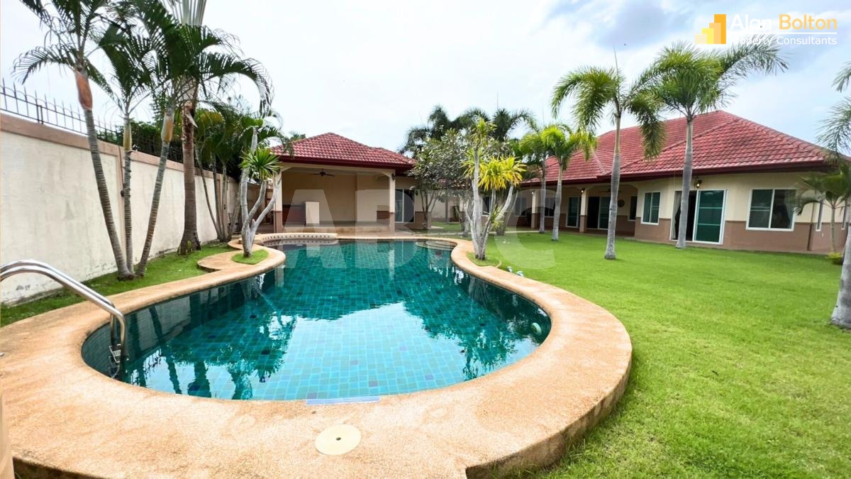 4 Bed 6 Bath in East Pattaya HS5368 photo 2