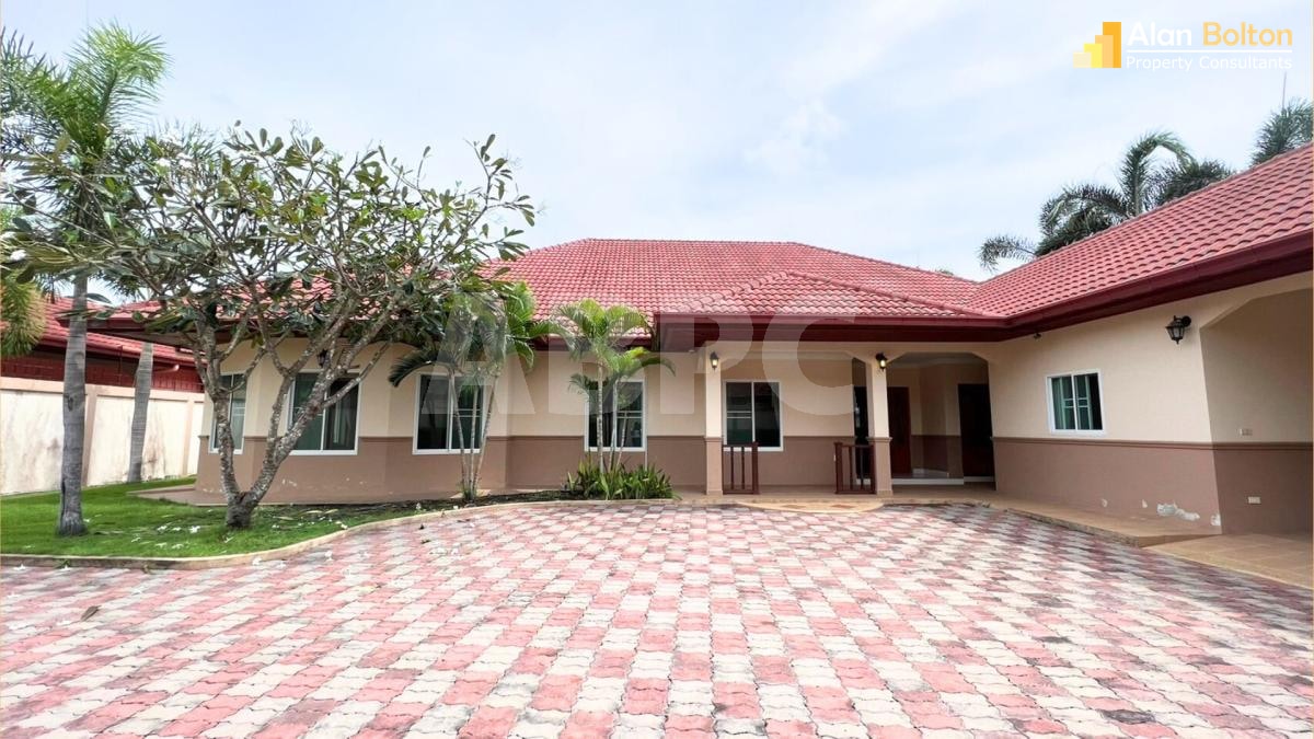 4 Bed 6 Bath in East Pattaya HS5368 photo 17