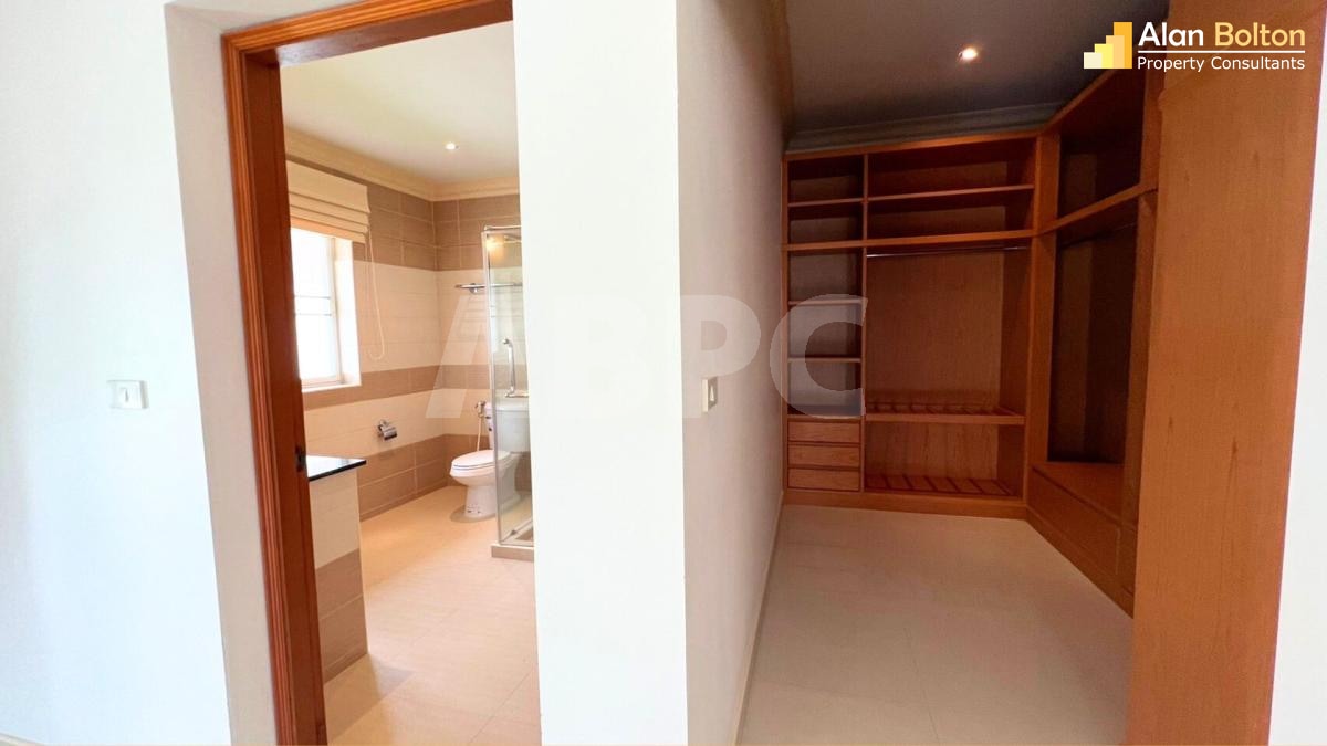 4 Bed 6 Bath in East Pattaya HS5368 photo 18