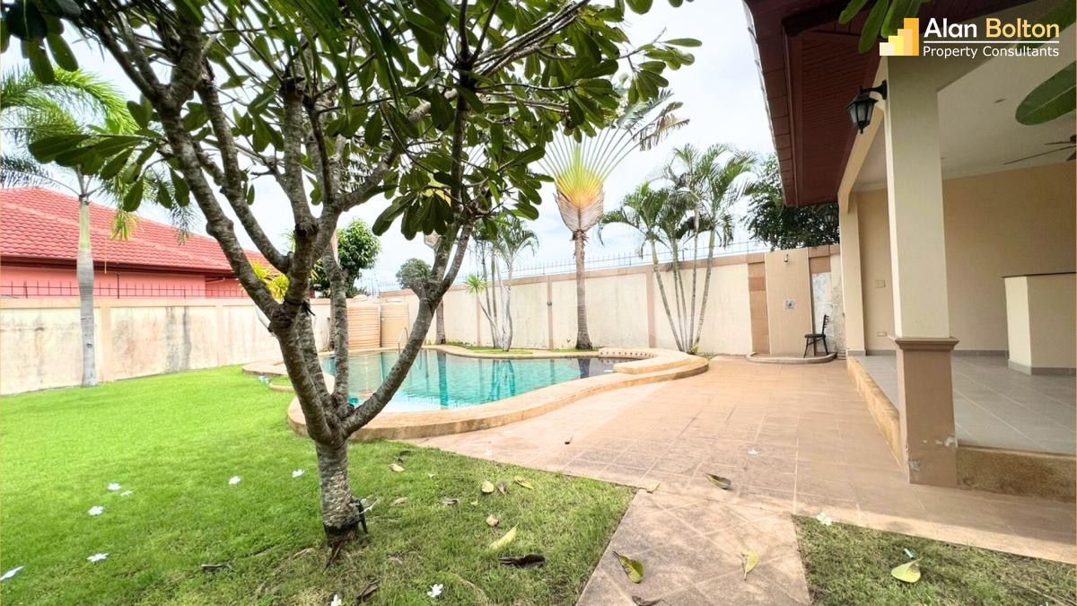 4 Bed 6 Bath in East Pattaya HS5368 photo 25