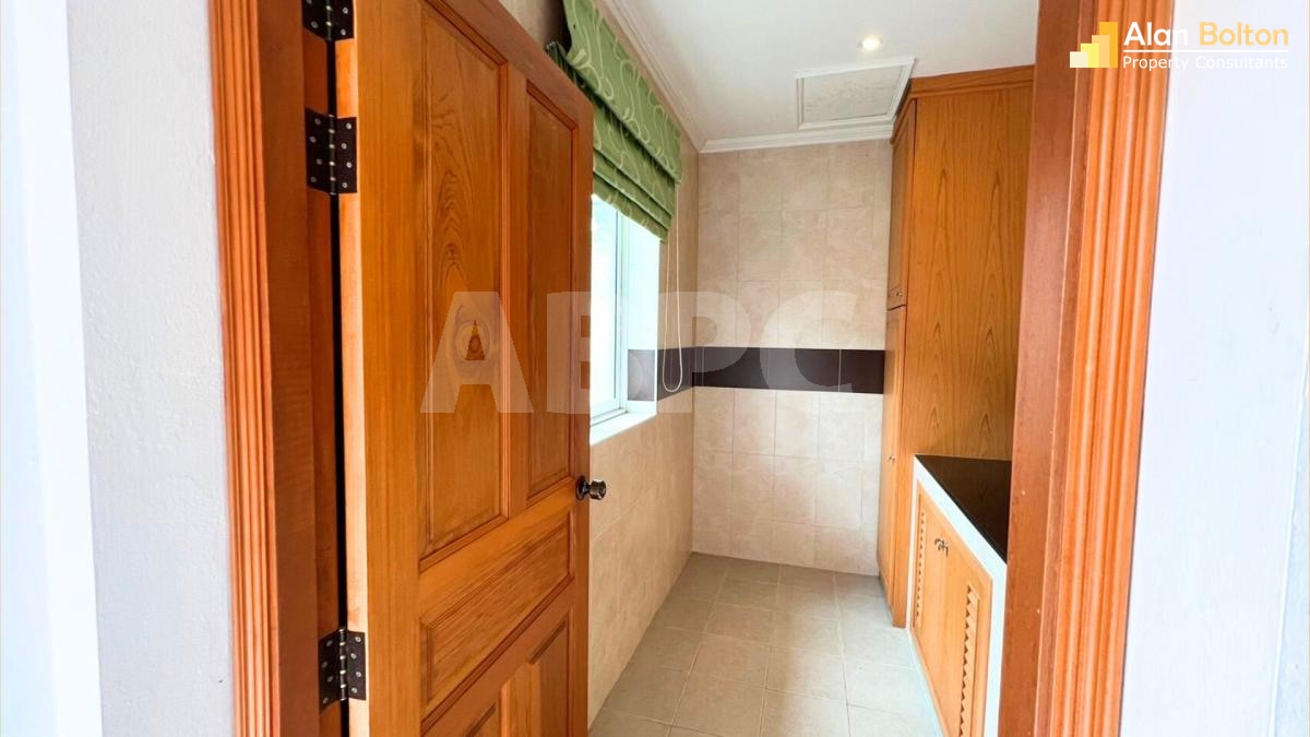 4 Bed 6 Bath in East Pattaya HS5368 photo 8