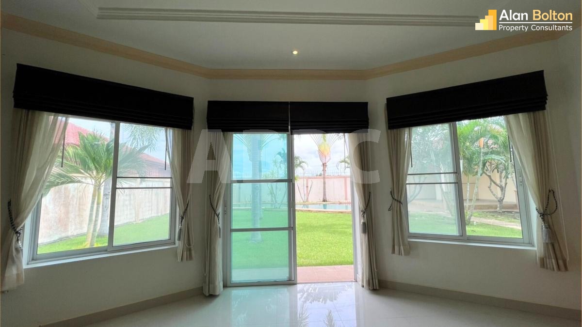 4 Bed 6 Bath in East Pattaya HS5368 photo 12