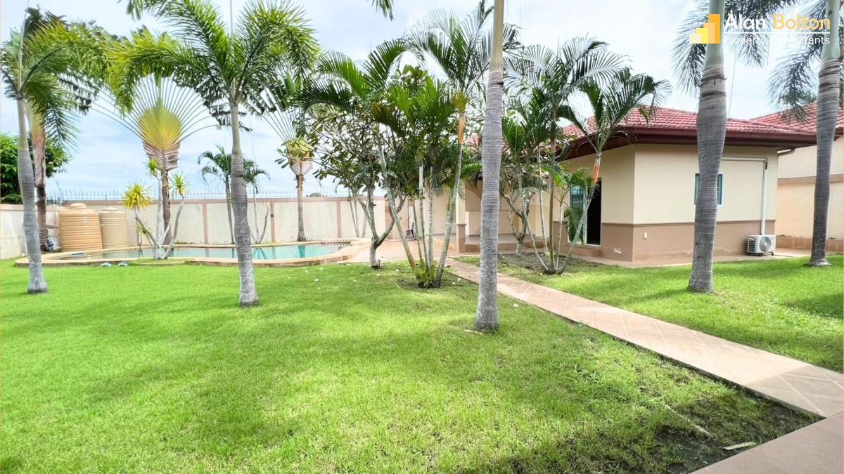 4 Bed 6 Bath in East Pattaya HS5368 photo 14