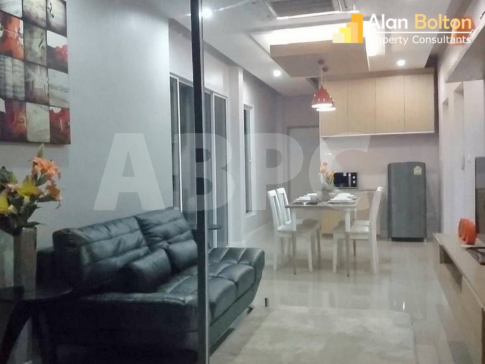 2 Bedroom House In East Pattaya - Baan Suk Siri photo 3