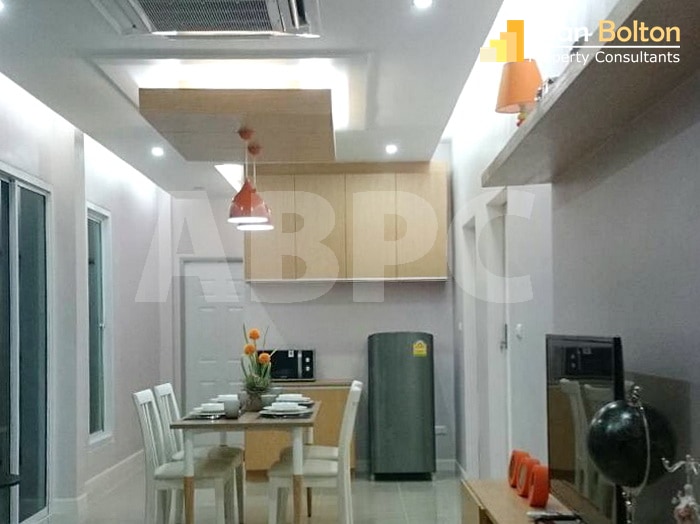 2 Bedroom House In East Pattaya - Baan Suk Siri photo 5