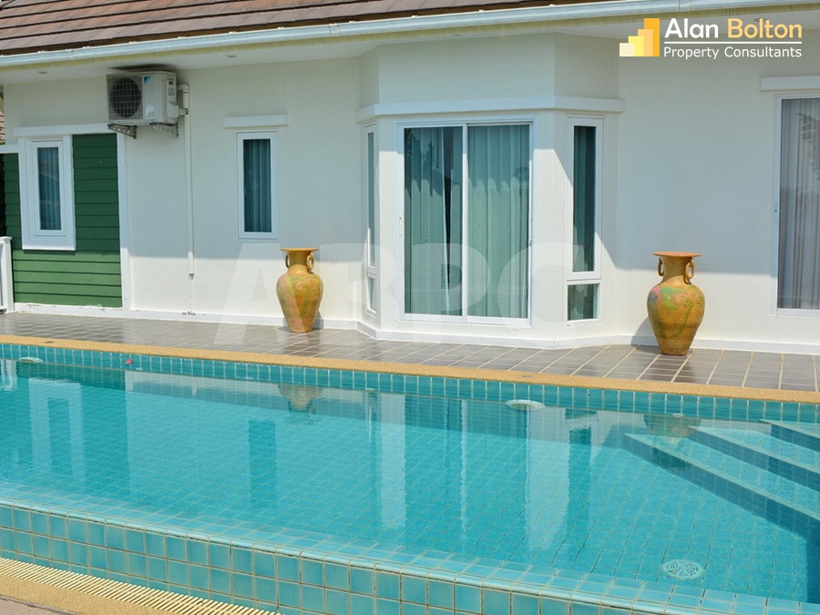 3 Bed 2 Bath Pool Villa in Bang Saray HS5379 photo 3