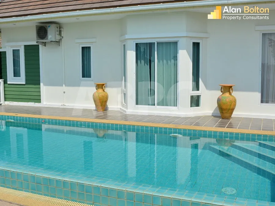 3 Bed 2 Bath Pool Villa in Bang Saray HS5379 photo 2