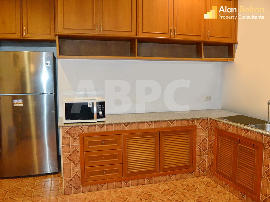 Spacious 4 Bedroom House in SP4 Village 4 For Sale photo 6