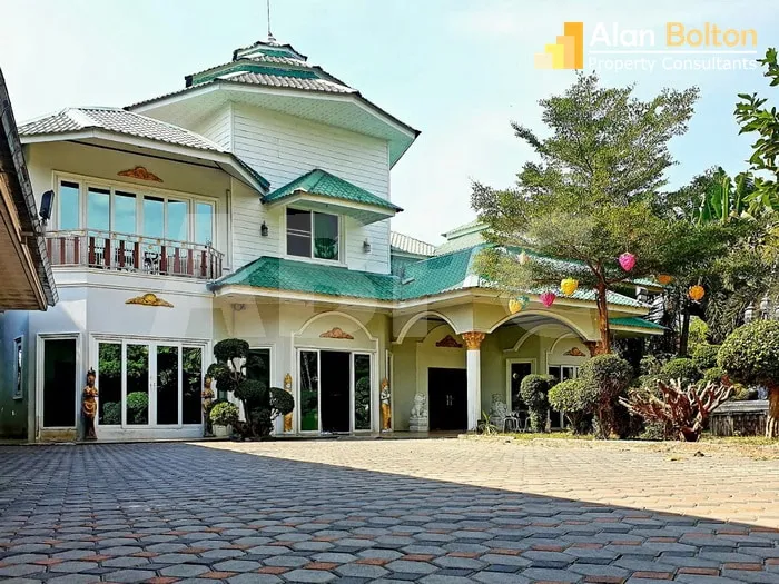 7 Bed 8 Bath in East Pattaya HS5428