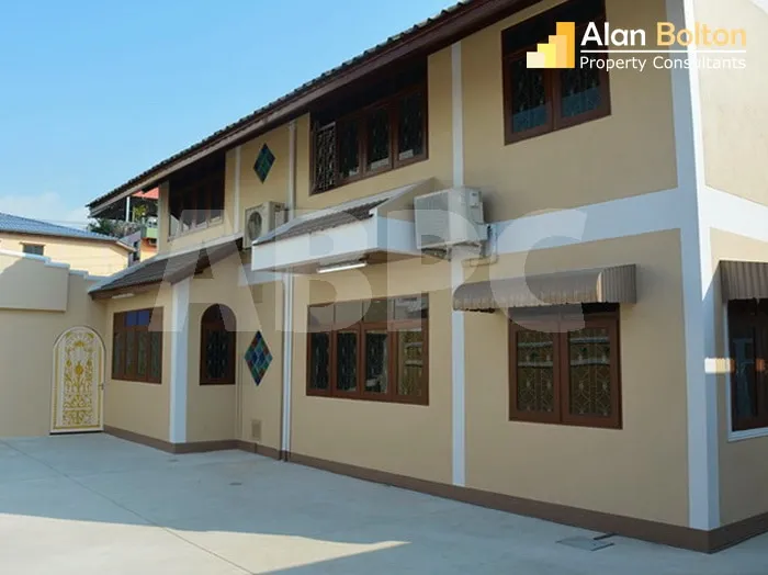 9 Bed 8 Bath House in South Pattaya photo 11