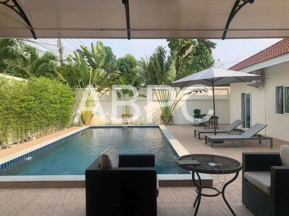 3 Bed 4 Bath Pool Villa in East Pattaya