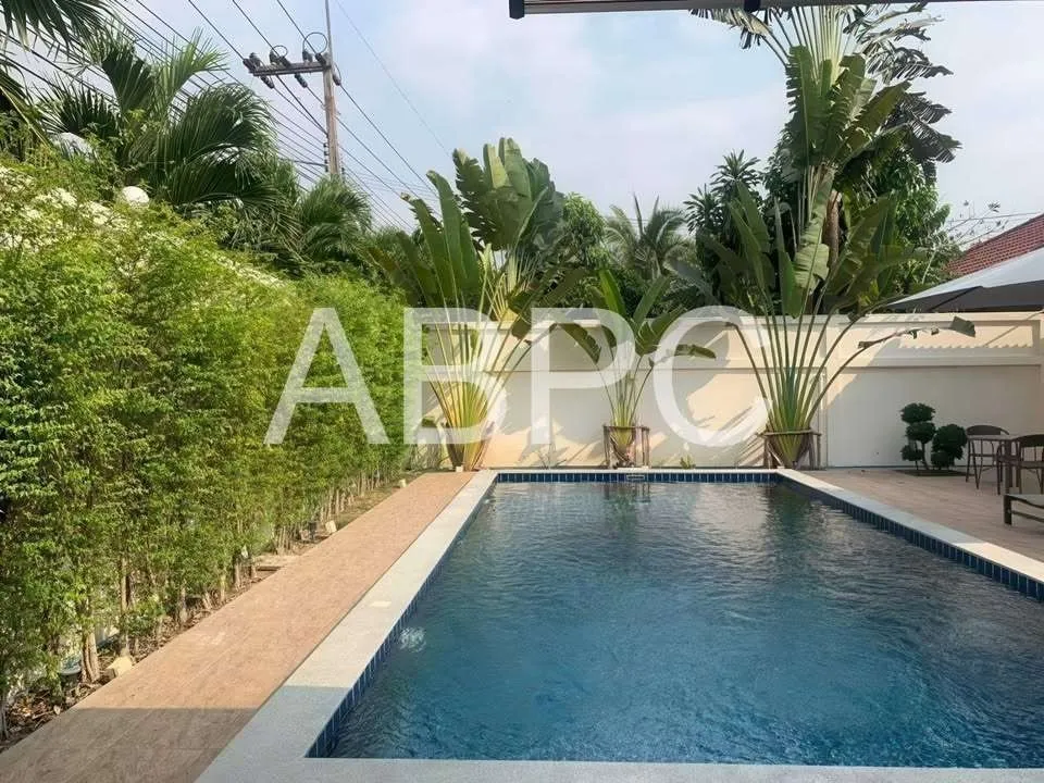 3 Bed 4 Bath Pool Villa in East Pattaya photo 4