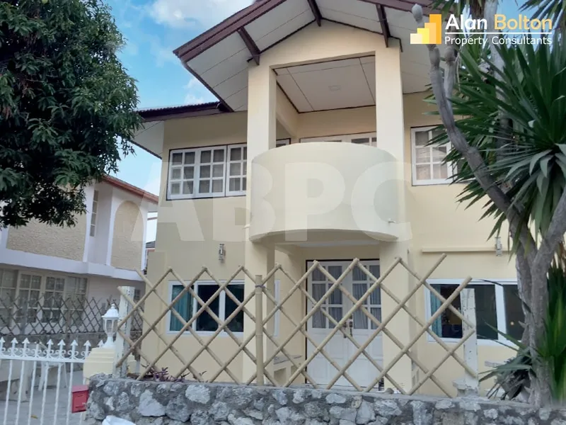 4 Bed - 4 Bath House in Jomtien
