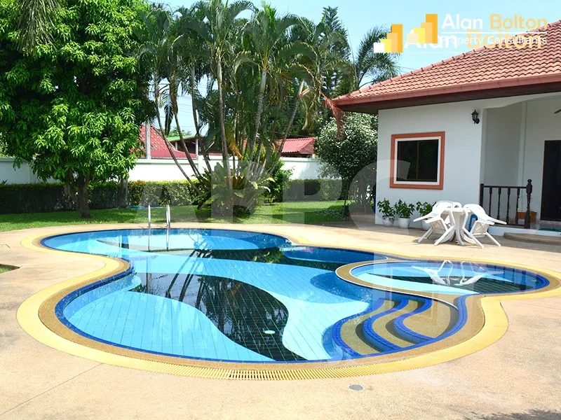 3 Bed 4 Bath in East Pattaya HS5548 photo 11