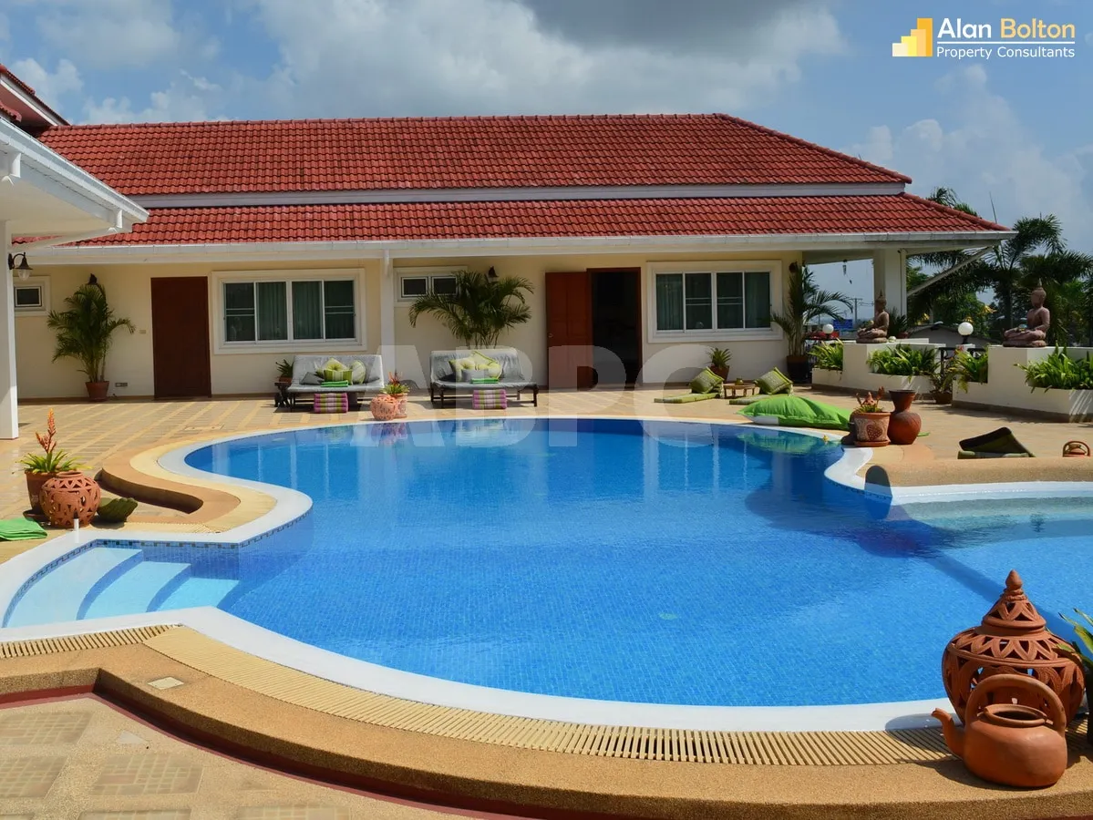 5 Bed 6 Bath Pool Villa In East Pattaya photo 22