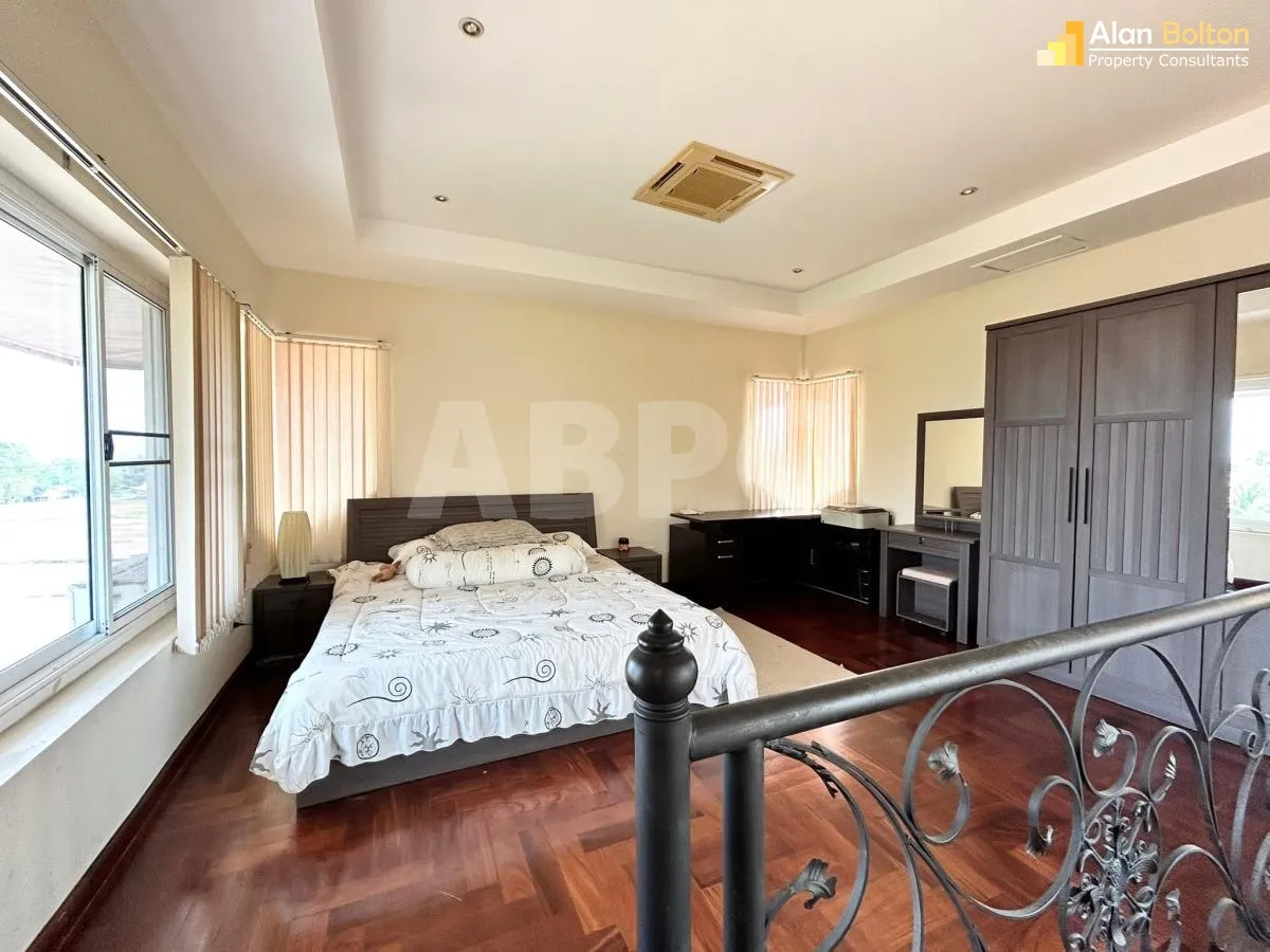 5 Bed 6 Bath Pool Villa In East Pattaya photo 25