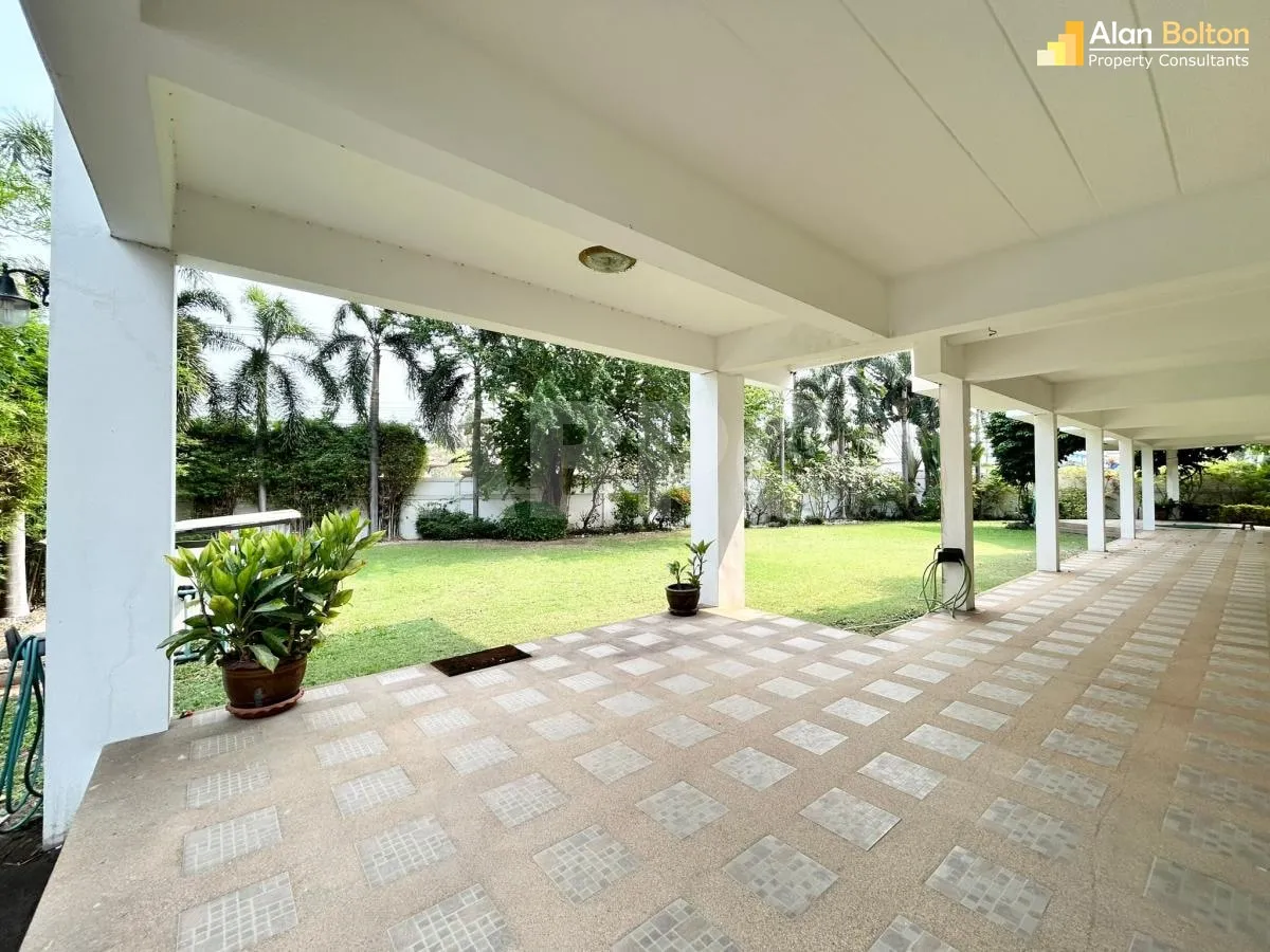 5 Bed 6 Bath Pool Villa In East Pattaya photo 27