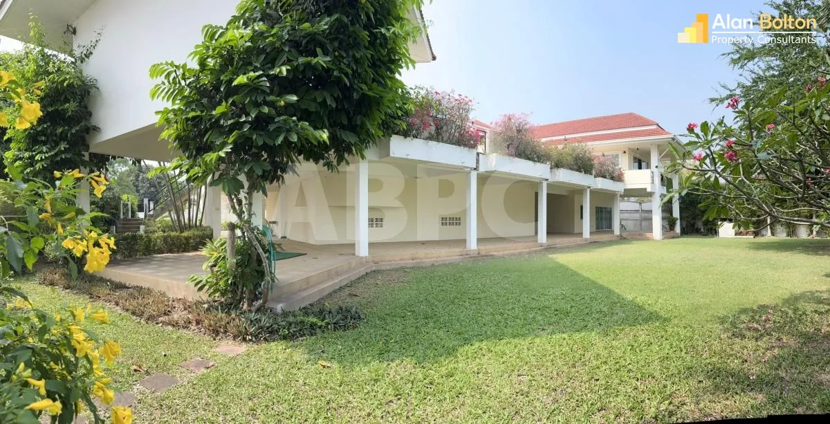 5 Bed 6 Bath Pool Villa In East Pattaya photo 9