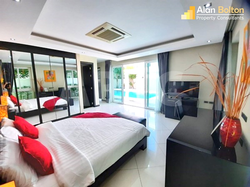 Modern Luxury 5 Bed 6 Bath Pool Villa In Jomtien photo 10