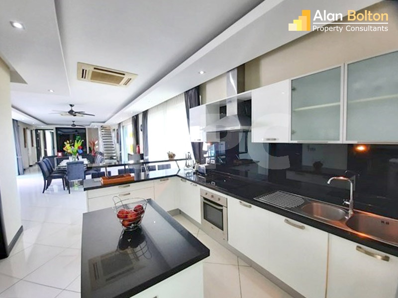 Modern Luxury 5 Bed 6 Bath Pool Villa In Jomtien photo 12