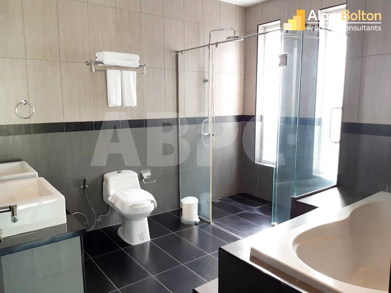 4 Bed 5 Bath Pool Villa in East Pattaya photo 11