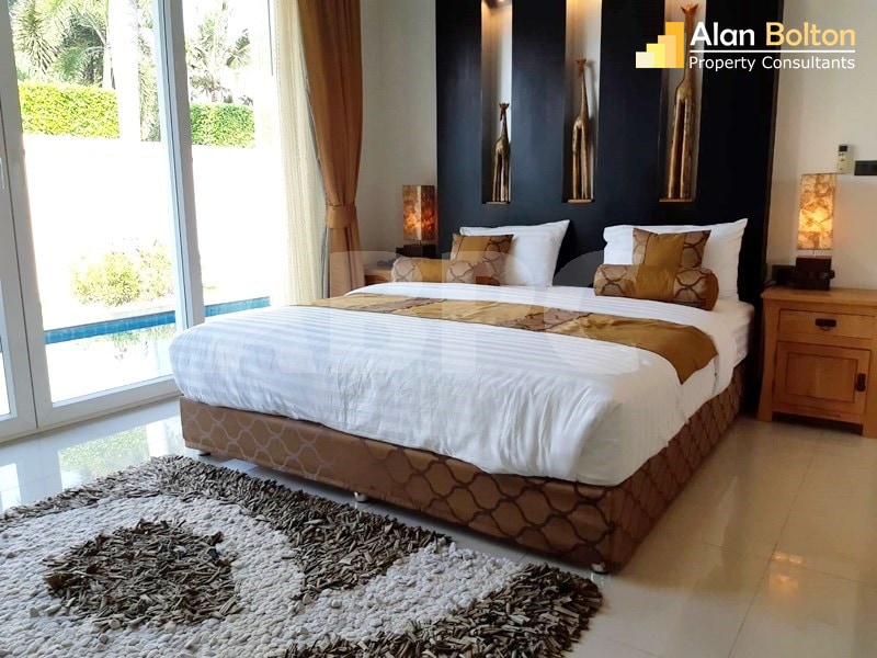 4 Bed 5 Bath Pool Villa in East Pattaya photo 14