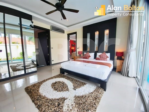 4 Bed 5 Bath in East Pattaya HS5600 photo 10