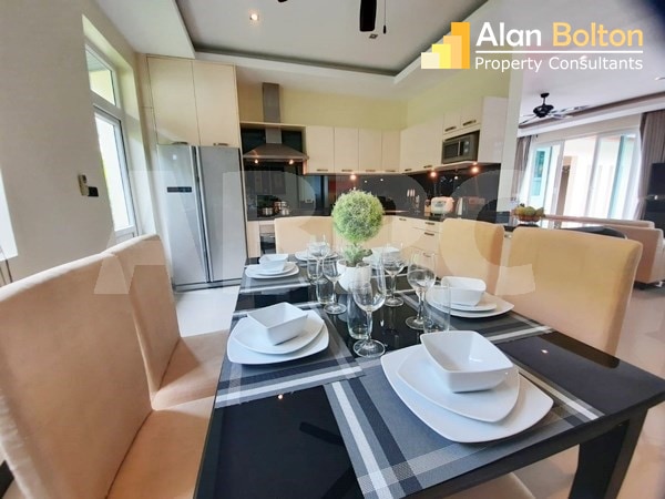 4 Bed 5 Bath in East Pattaya HS5600 photo 4