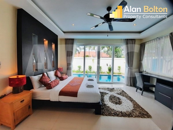 4 Bed 5 Bath in East Pattaya HS5600 photo 3