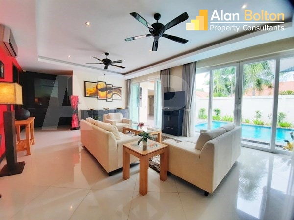 4 Bed 5 Bath in East Pattaya HS5600 photo 17